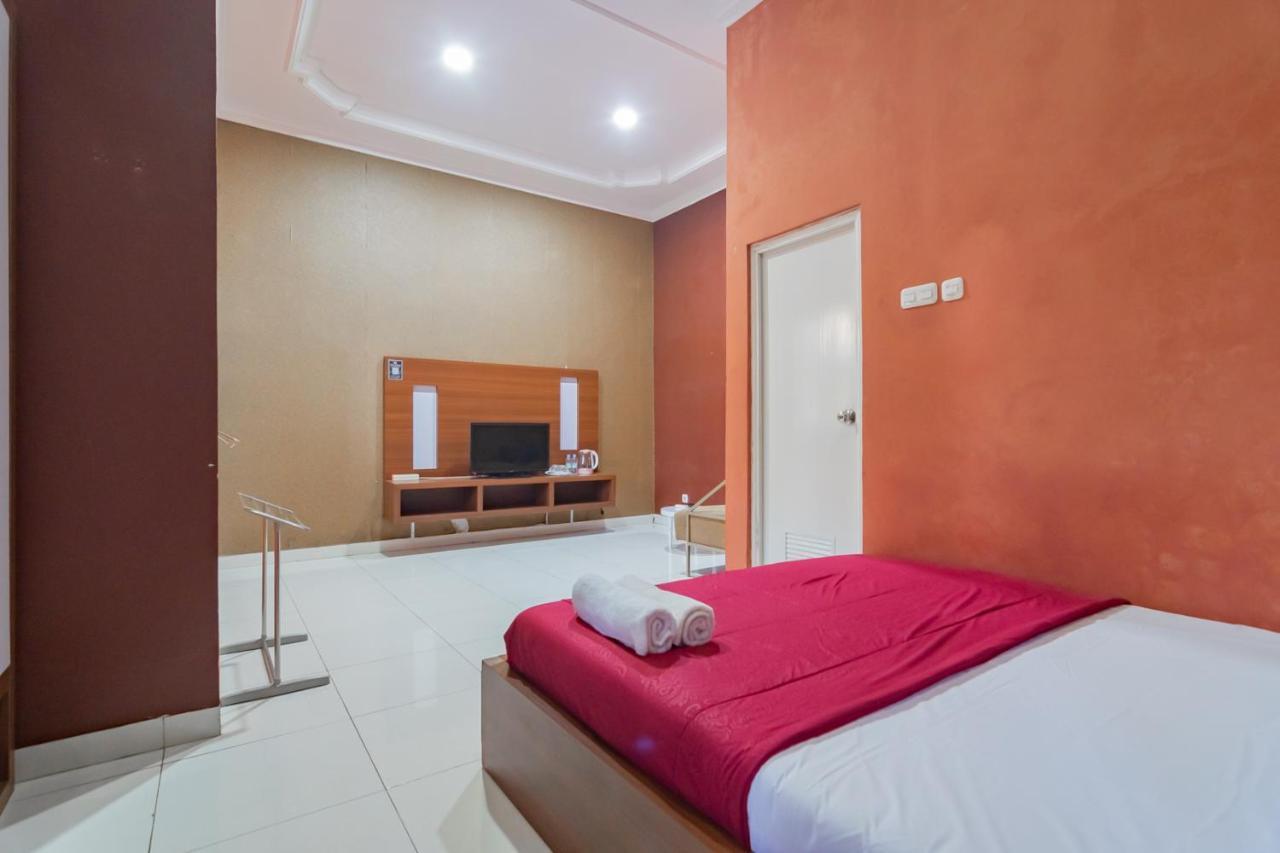 Hotel Markoni Pamanukan Mitra Reddoorz Pamanukan Hilir Exterior foto