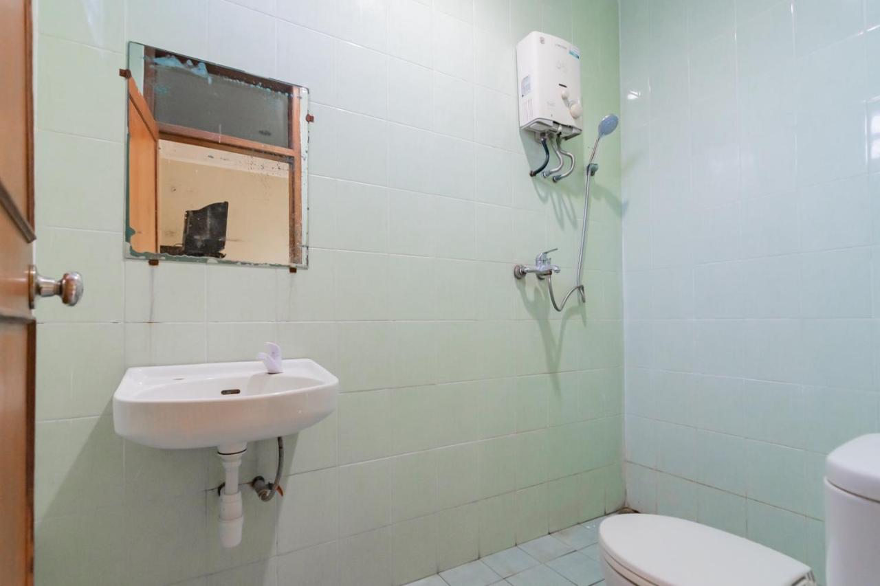 Hotel Markoni Pamanukan Mitra Reddoorz Pamanukan Hilir Exterior foto